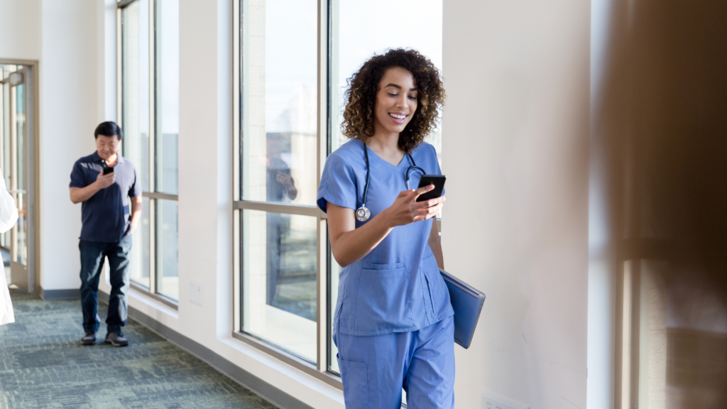 travel nurse influencer