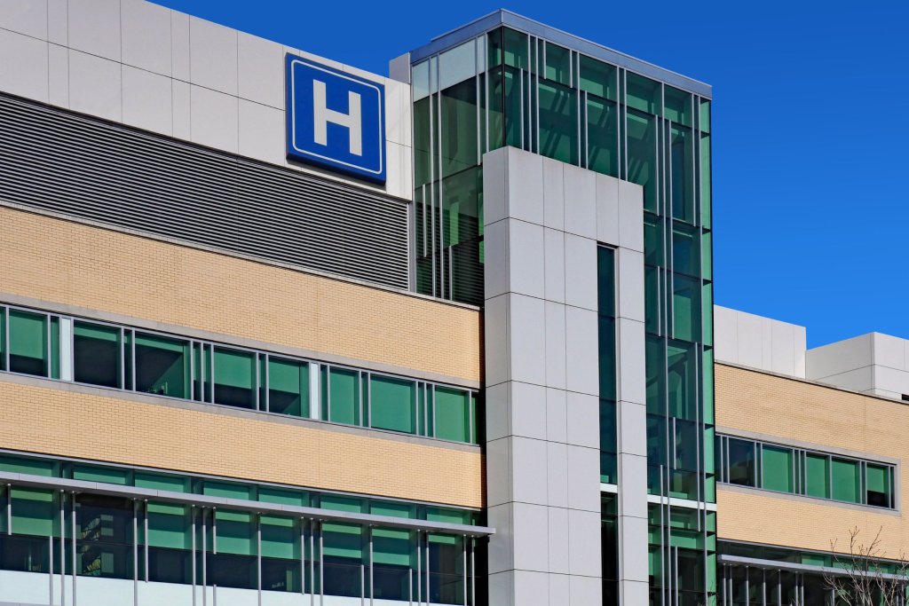 How Long Does it Take to Become a Travel Nurse