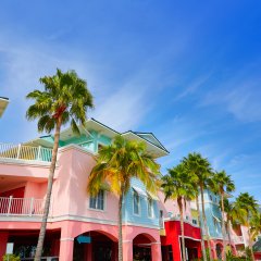 6 Unique Beach Towns for Travel Nurses
