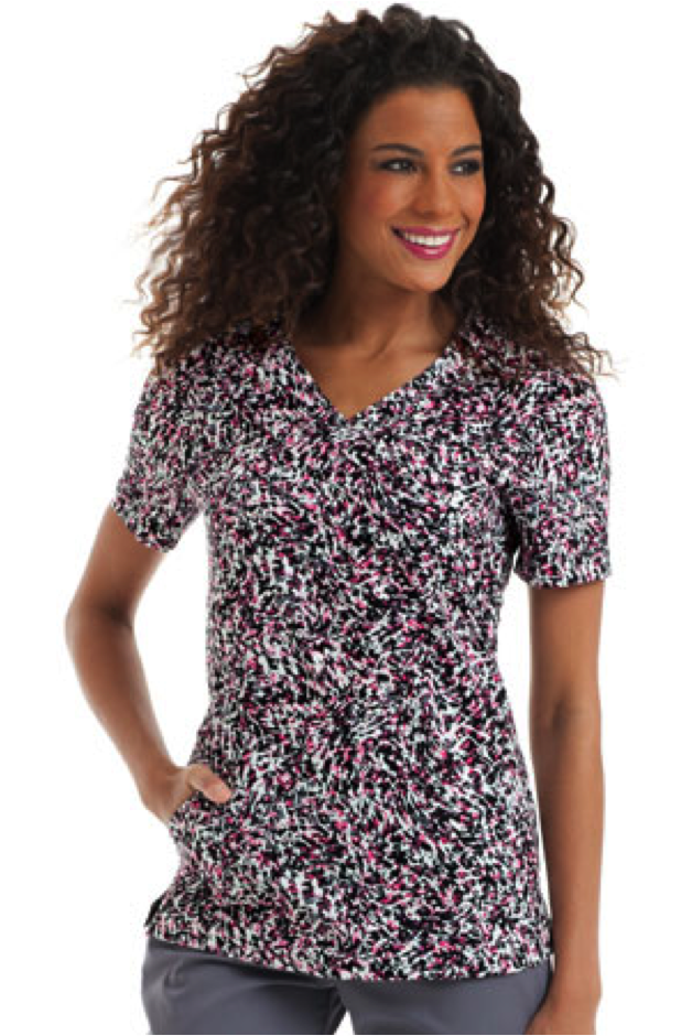 Travel Nurse Style Corner: Finding Scrubs for Your Body Shape