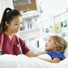 How to Make Part Time Travel Nursing Your Side Hustle